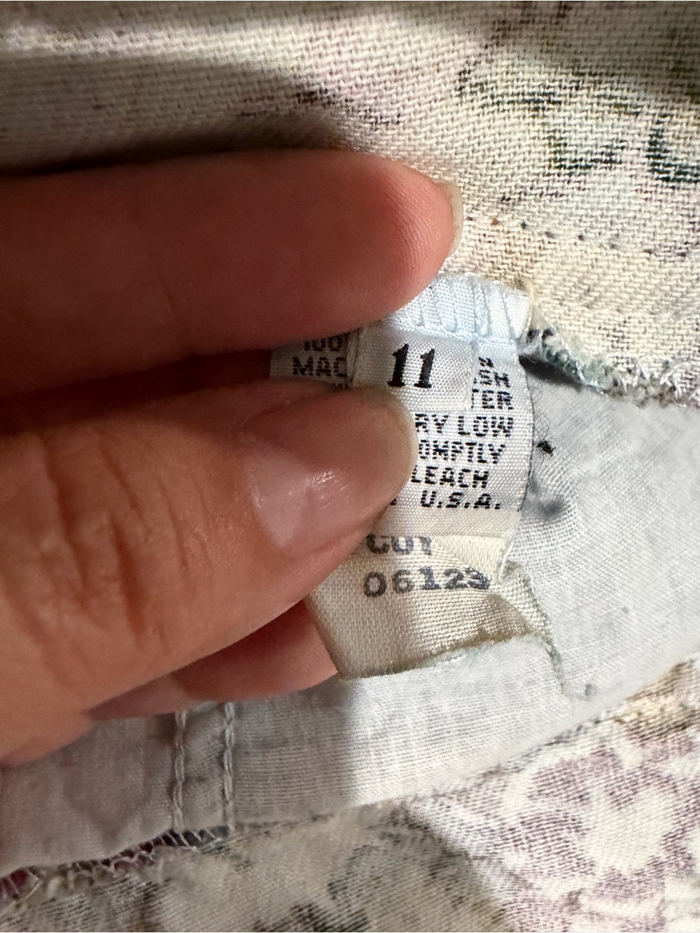 Rare find Vintage acid- washed denim skirt, from 1980 - Picture 3 of 8